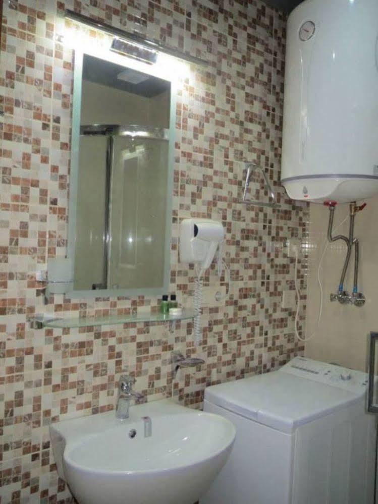 Batumi Apartamento Exterior foto